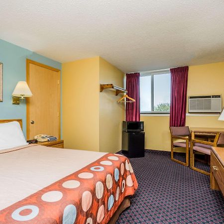Super 8 By Wyndham Fergus Falls 外观 照片