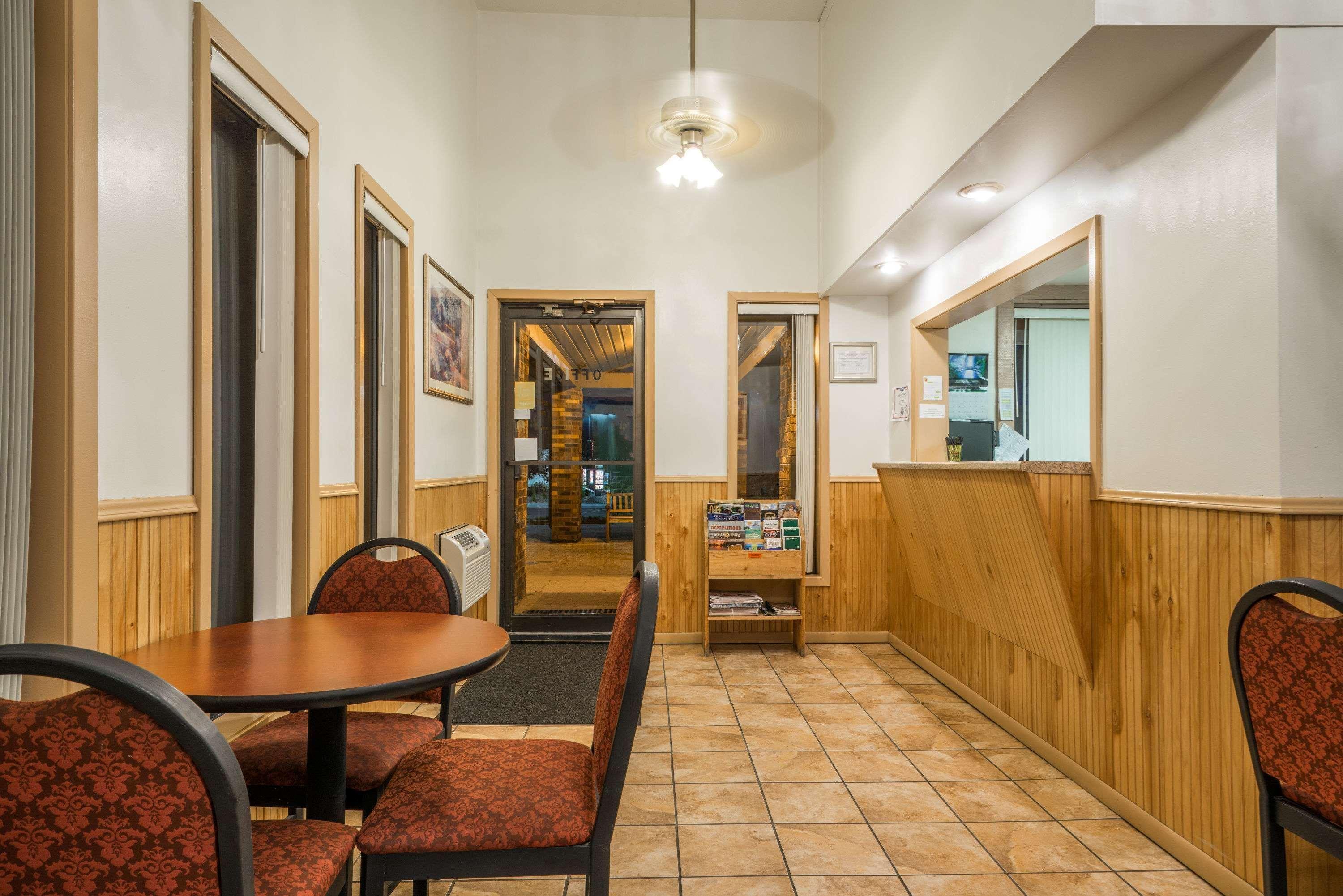 Super 8 By Wyndham Fergus Falls 外观 照片